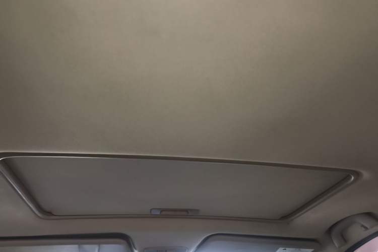 Used Baojun 730 2016 1.8L iAMT Luxury Model 7 Seats Headliner