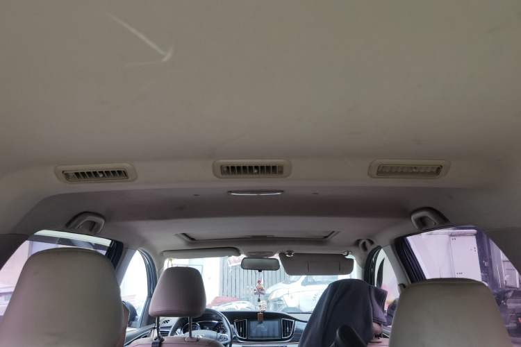 Used Baojun 730 2016 1.5L Manual Luxury Edition 7 Seats Headliner