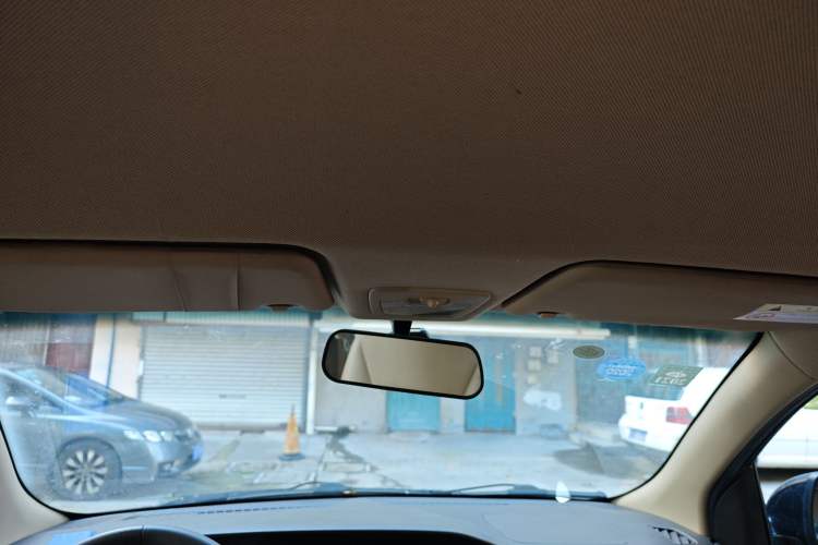 Used Baojun 730 2016 1.5L Manual Comfort Version 7 Seats China V Emission Standard Headliner