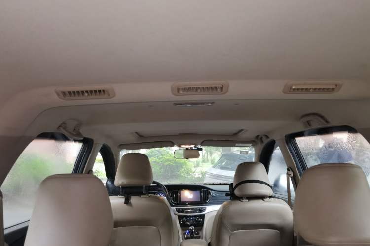 Used Baojun 730 2016 1.5T Manual Luxury Edition 7 Seats Headliner