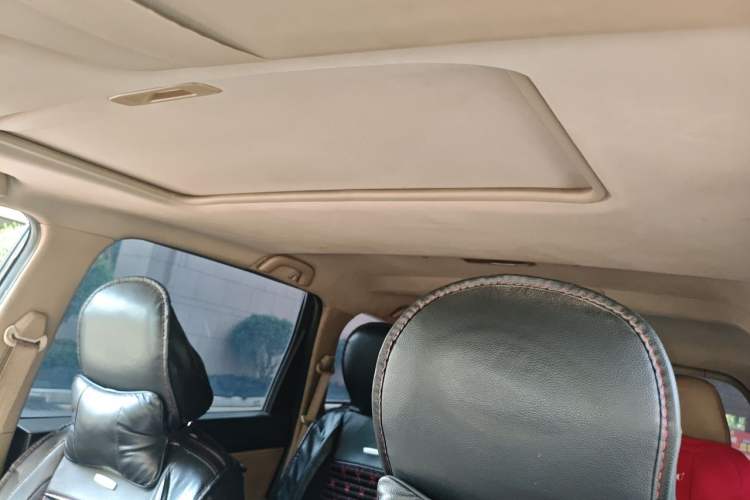 Used Baojun 730 2016 1.5L Manual Luxury Edition 7 Seats Headliner