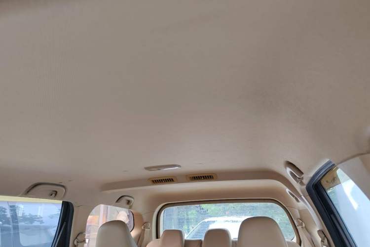 Used Baojun 730 2016 1.5T Manual Comfort Version 7 Seats Headliner