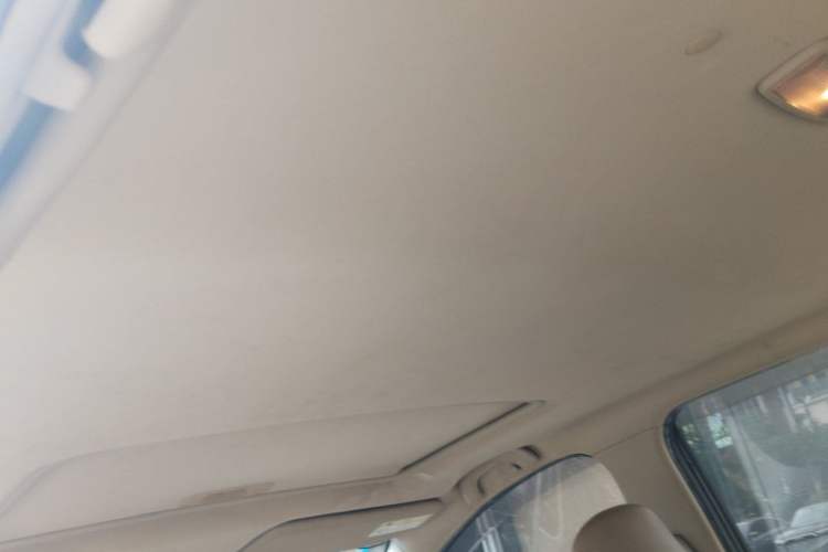 Used Baojun 730 2016 1.8L iAMT Luxury Model 7 Seats Headliner