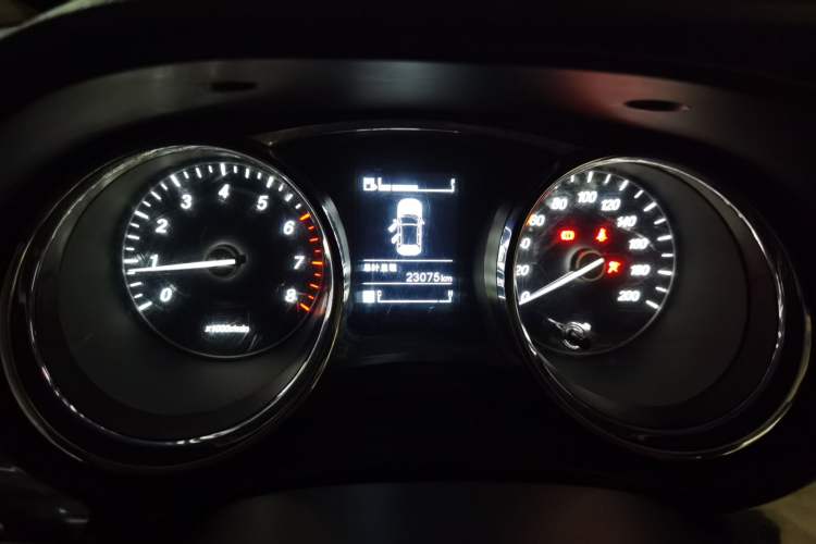 Used Baojun 730 2016 1.5T Manual Luxury Edition 7 Seats Instrument Cluster