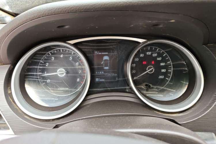 Used Baojun 730 2016 1.5L Manual Standard Version 7 Seats Instrument Cluster