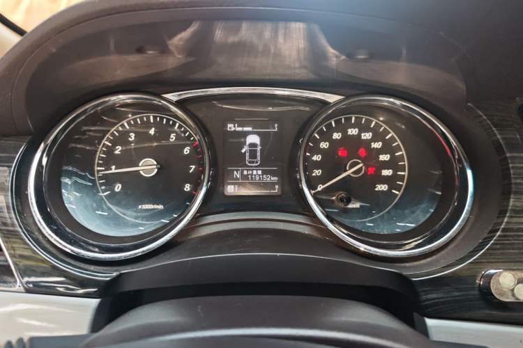 Used Baojun 730 2016 1.8L iAMT Comfort Version 7 Seats Instrument Cluster