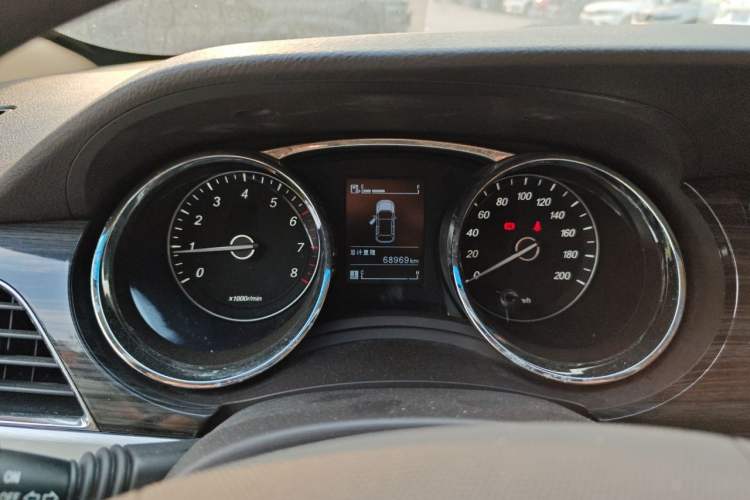 Used Baojun 730 2016 1.5L Manual Comfort Version 7 Seats China V Emission Standard Instrument Cluster