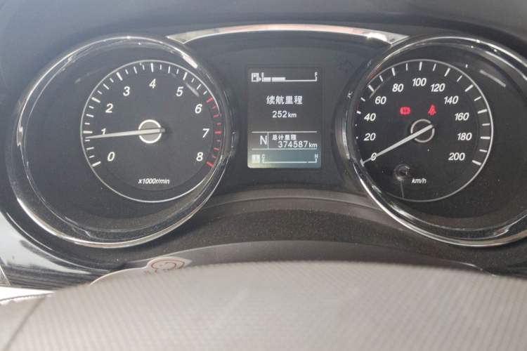 Used Baojun 730 2016 1.8L iAMT Luxury Model 7 Seats Instrument Cluster