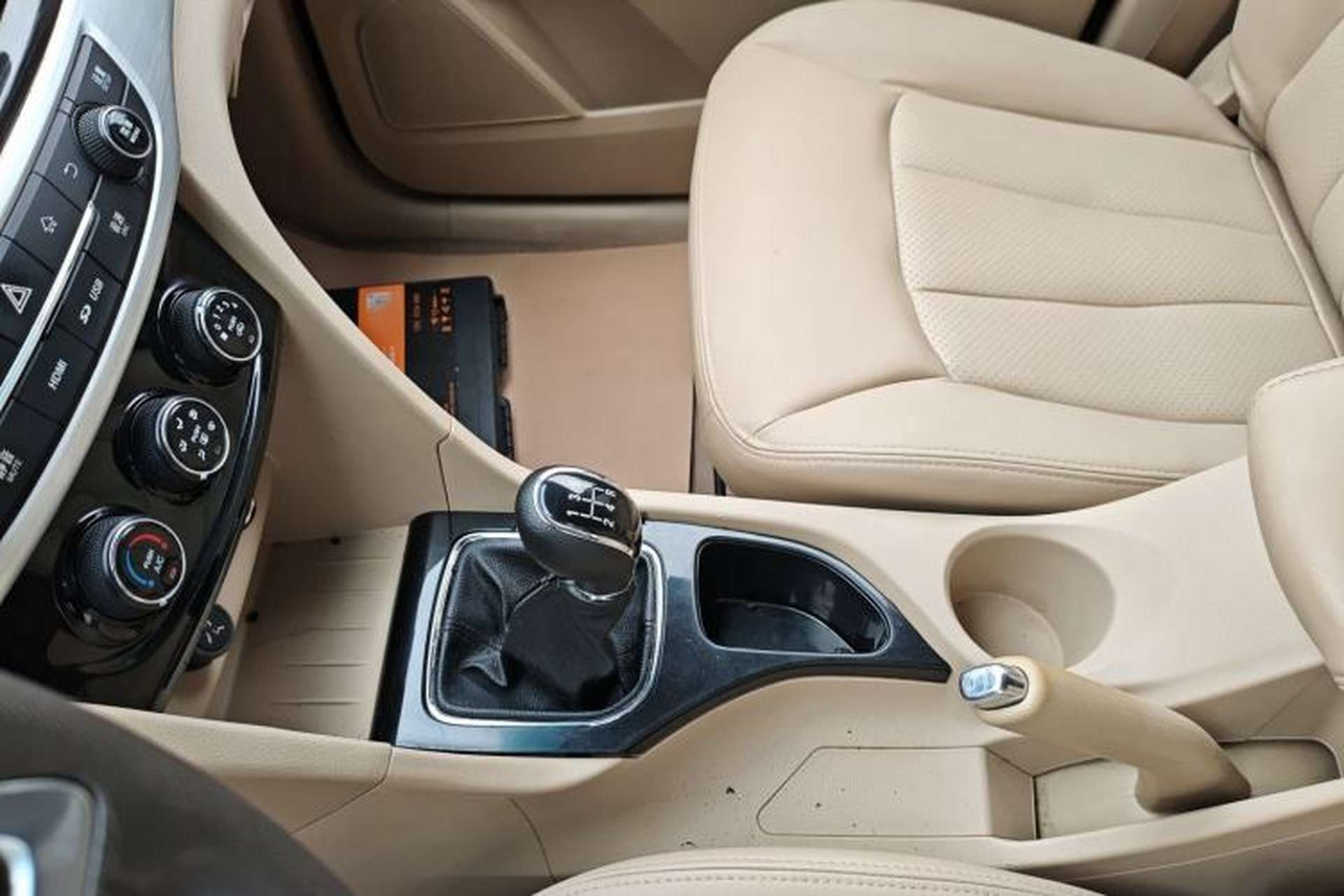 Used Baojun 730 2016 1.5L Manual Comfort Version 7 Seats China V Emission Standard Interior 1