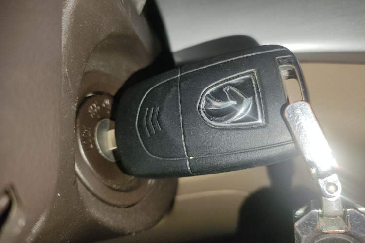 Used Baojun 730 2016 1.5L Manual Comfort Version 7 Seats China V Emission Standard Interior 1