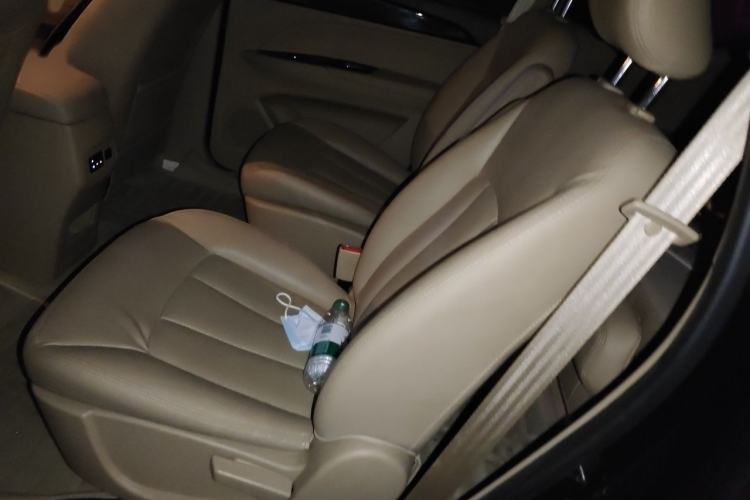 Used Baojun 730 2016 1.5L Manual Comfort Version 7 Seats China V Emission Standard Interior 4