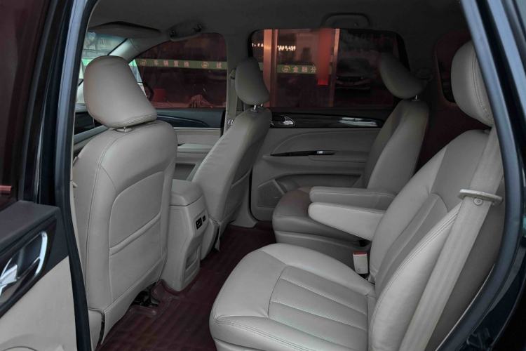 Used Baojun 730 2016 1.5L Manual Comfort Version 7 Seats China V Emission Standard Interior 8