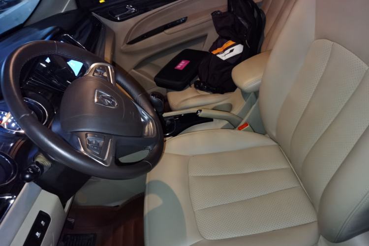 Used Baojun 730 2016 1.5T Manual Luxury Edition 7 Seats Left Front Seat