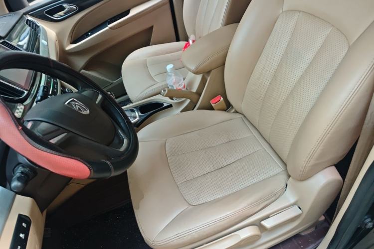 Used Baojun 730 2016 1.8L iAMT Comfort Version 7 Seats Left Front Seat