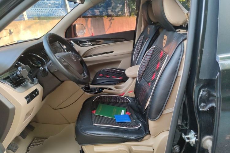 Used Baojun 730 2016 1.8L Manual Luxury Edition 7 Seats Left Front Seat