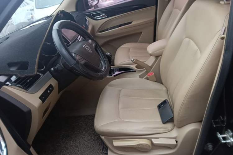 Used Baojun 730 2016 1.5L Manual Comfort Version 7 Seats China V Emission Standard Left Front Seat