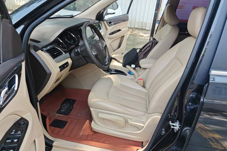Used Baojun 730 2016 1.5T Manual Comfort Version 7 Seats Left Front Seat
