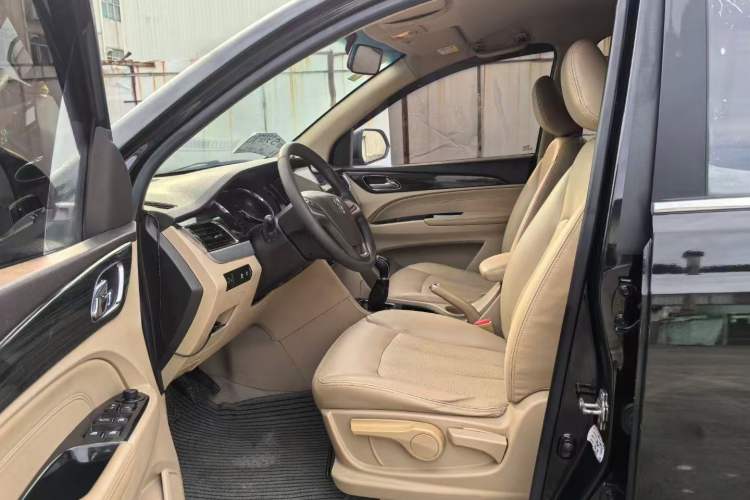 Used Baojun 730 2016 1.5L Manual Comfort Version 7 Seats China V Emission Standard Left Front Seat