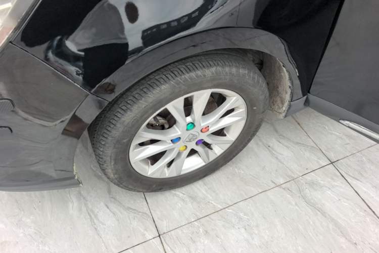 Used Baojun 730 2016 1.5L Manual Comfort Version 7 Seats China V Emission Standard Left Front Wheel Hub