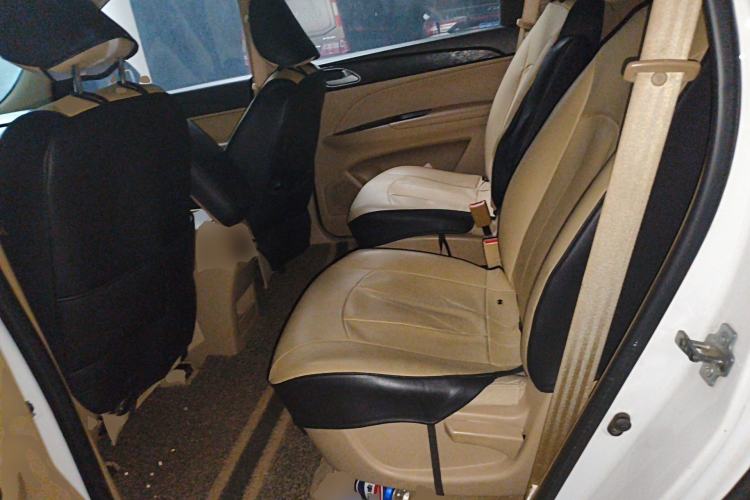 Used Baojun 730 2016 1.5L Manual Standard Version 7 Seats Left Rear Seat