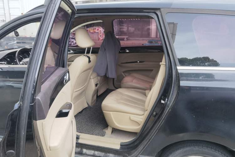 Used Baojun 730 2016 1.5L Manual Luxury Edition 7 Seats Left Rear Seat
