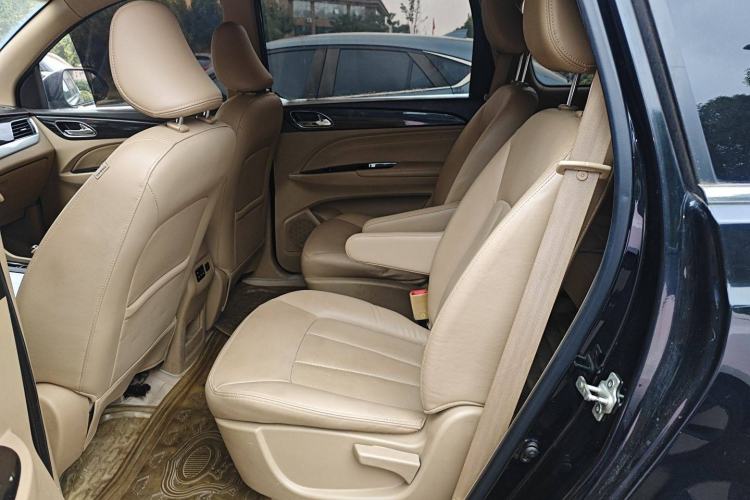 Used Baojun 730 2016 1.5L Manual Comfort Version 7 Seats China V Emission Standard Left Rear Seat