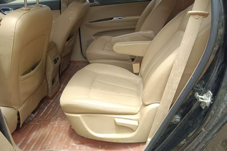 Used Baojun 730 2016 1.5L Manual Comfort Version 7 Seats China V Emission Standard Left Rear Seat