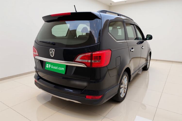 Used Baojun 730 2016 1.5L Manual Comfort Version 7 Seats China V Emission Standard Rear Right 45 Deg