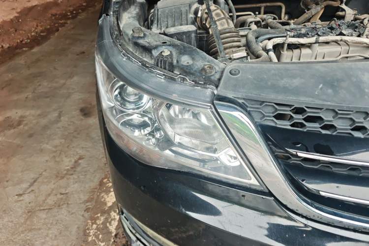 Used Baojun 730 2016 1.5T Manual Comfort Version 7 Seats Right Front Headlight