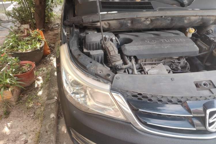 Used Baojun 730 2016 1.5T Manual Standard Version 7 Seats Right Front Headlight