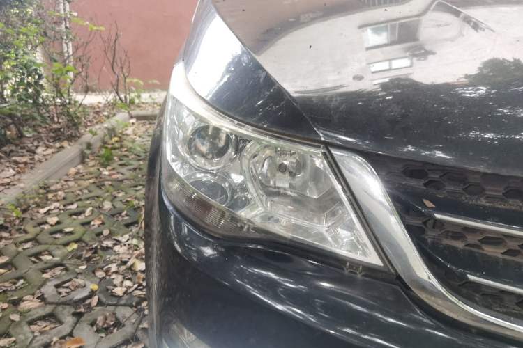 Used Baojun 730 2016 1.5T Manual Luxury Edition 7 Seats Right Front Headlight