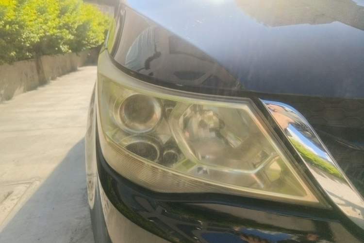 Used Baojun 730 2016 1.8L Manual Luxury Edition 7 Seats Right Front Headlight