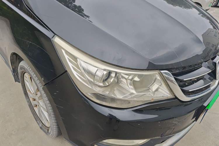 Used Baojun 730 2016 1.5L Manual Comfort Version 7 Seats China V Emission Standard Right Front Headlight