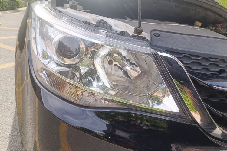 Used Baojun 730 2016 1.8L Manual Comfort Version 7 Seats Right Front Headlight