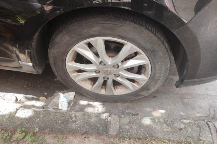Used Baojun 730 2016 1.5T Manual Standard Version 7 Seats Right Front Wheel Hub