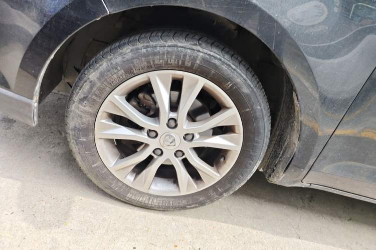 Used Baojun 730 2016 1.5L Manual Standard Version 7 Seats Right Front Wheel Hub