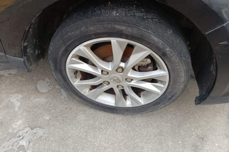 Used Baojun 730 2016 1.5L Manual Comfort Version 7 Seats China V Emission Standard Right Front Wheel Hub