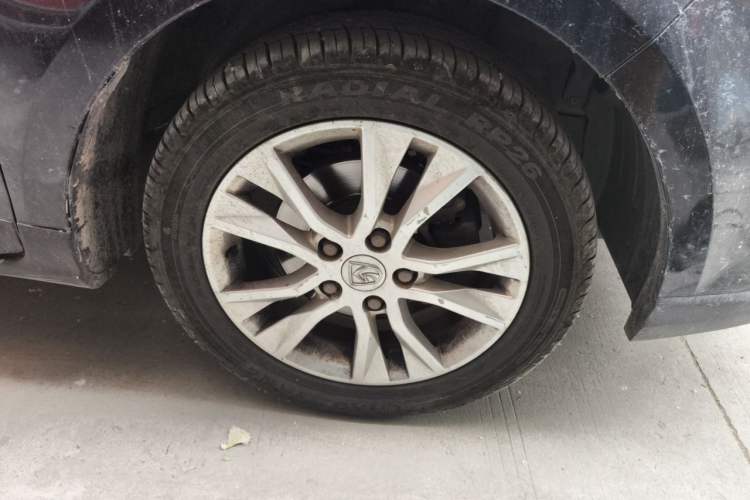 Used Baojun 730 2016 1.5L Manual Luxury Edition 7 Seats Right Front Wheel Hub