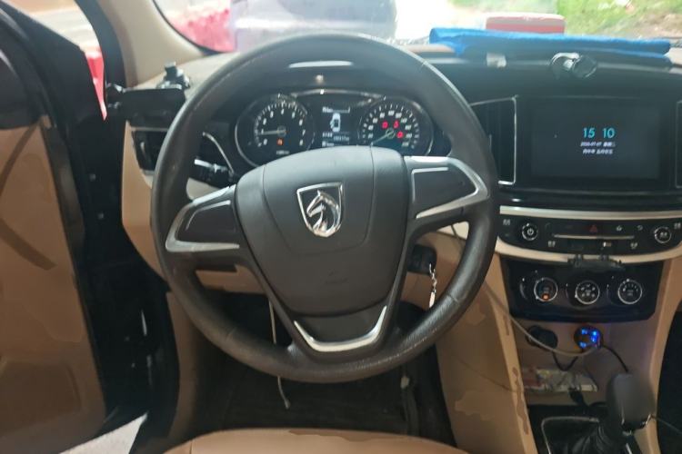 Used Baojun 730 2016 1.5T Manual Comfort Version 7 Seats Steering Wheel