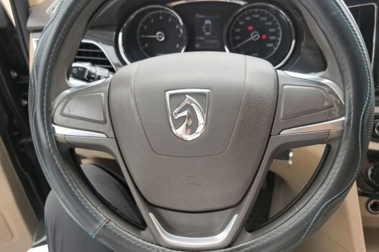Used Baojun 730 2016 1.5L Manual Comfort Version 7 Seats China V Emission Standard Steering Wheel