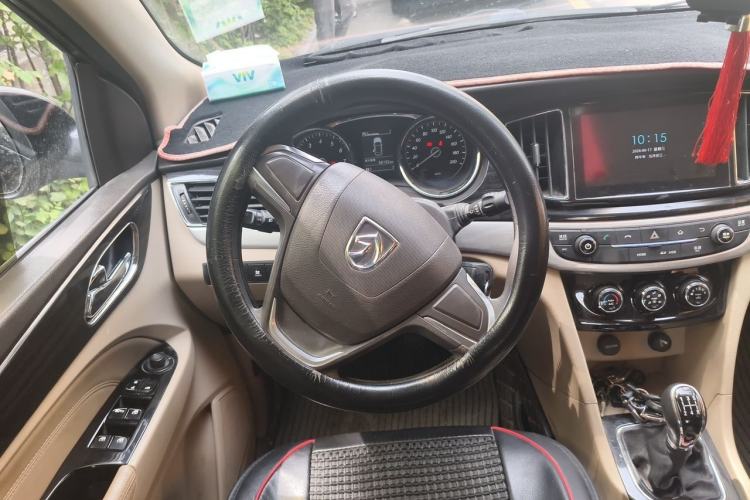 Used Baojun 730 2016 1.5L Manual Comfort Version 7 Seats China V Emission Standard Steering Wheel