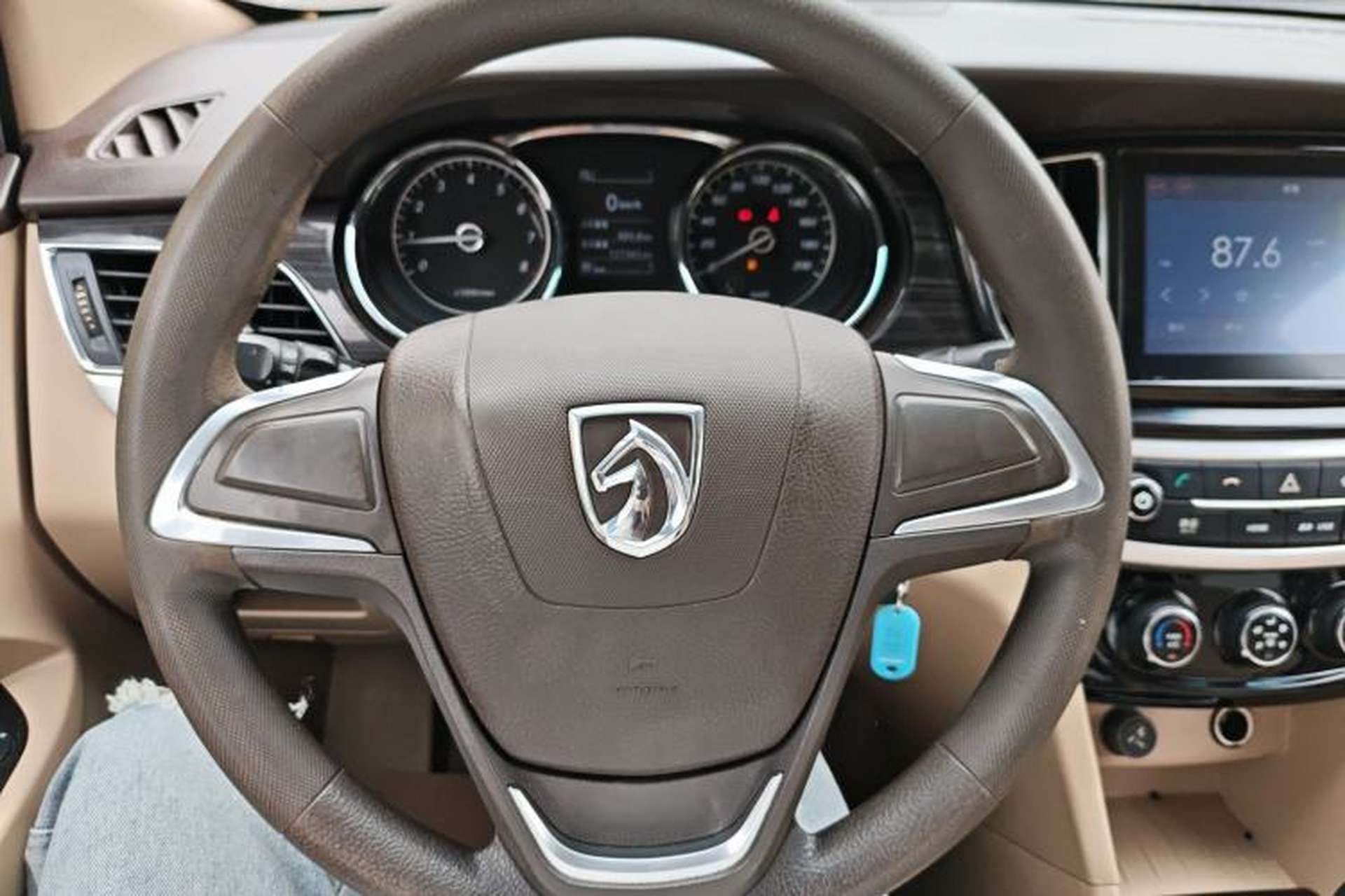 Used Baojun 730 2016 1.5L Manual Comfort Version 7 Seats China V Emission Standard Steering Wheel