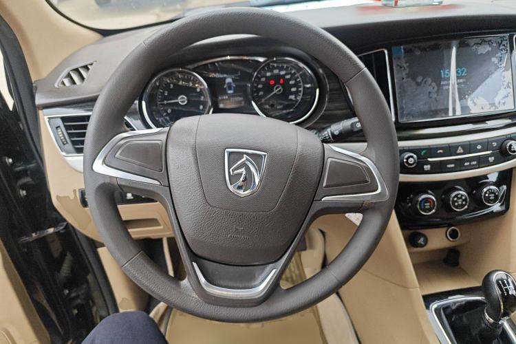 Used Baojun 730 2016 1.5L Manual Comfort Version 7 Seats China V Emission Standard Steering Wheel