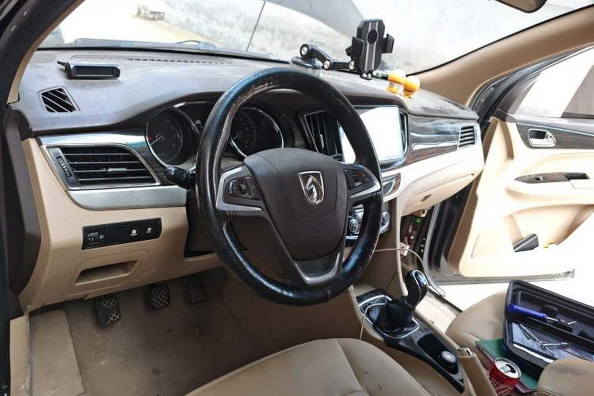 Used Baojun 730 2016 1.8L Manual Luxury Edition 7 Seats Steering Wheel