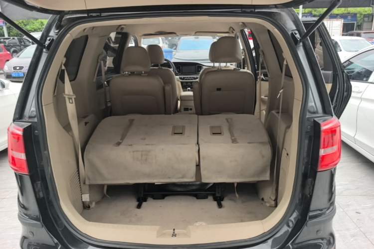 Used Baojun 730 2016 1.5L Manual Comfort Version 7 Seats China V Emission Standard Trunk