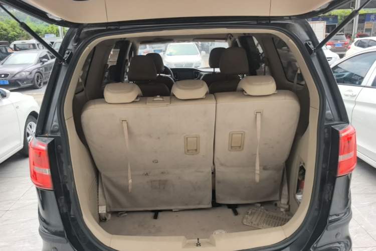 Used Baojun 730 2016 1.5L Manual Comfort Version 7 Seats China V Emission Standard Trunk