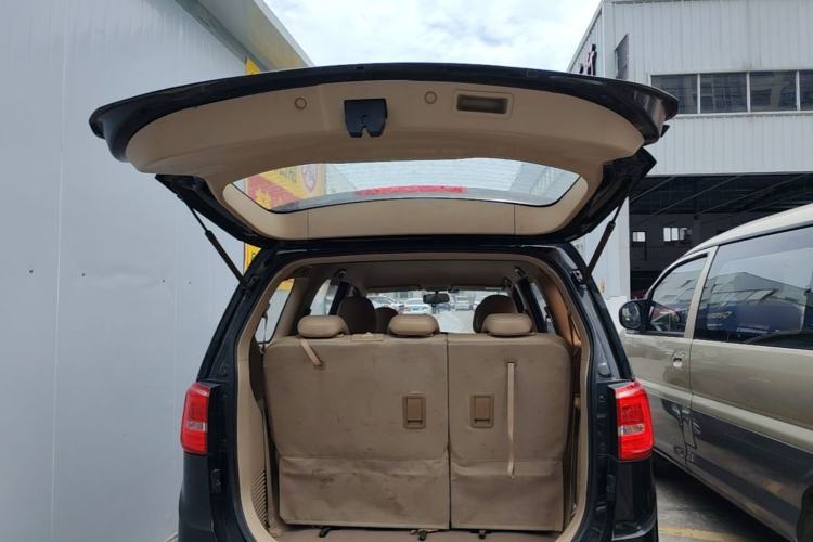 Used Baojun 730 2016 1.5T Manual Comfort Version 7 Seats Trunk