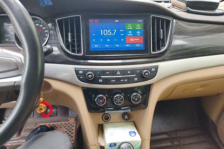 Used Baojun 730 2016 1.5L Manual Comfort Version 7 Seats China V Emission Standard Audio And AC Panel