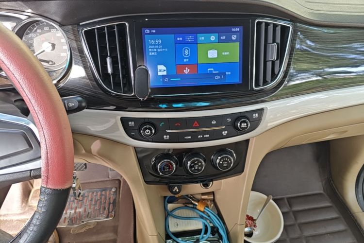 Used Baojun 730 2016 1.5L Manual Comfort Version 7 Seats China V Emission Standard Audio And AC Panel