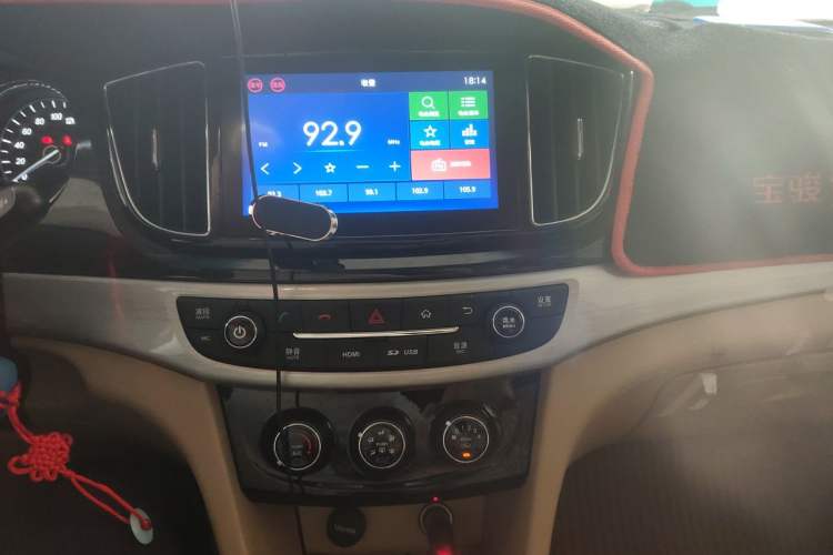 Used Baojun 730 2016 1.5L Manual Comfort Version 7 Seats China V Emission Standard Audio And AC Panel